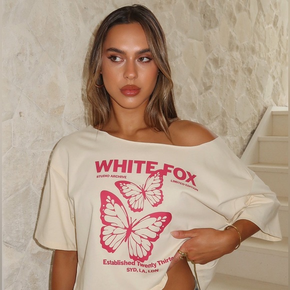 White Fox Boutique Tops - White Fox Boutique Cream Tee with Red Butterfly Design